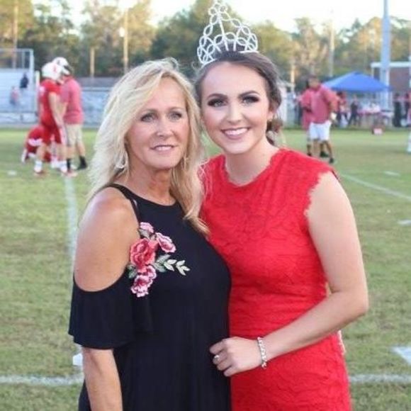 Meet your Posher, Suzanne - Picture 1 of 1